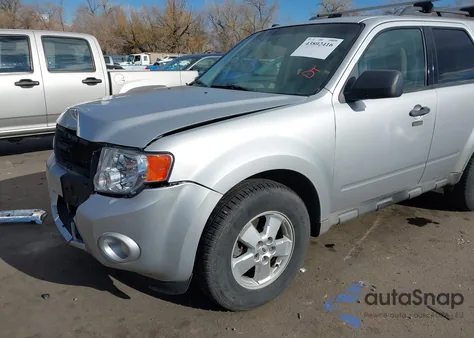 2010 Ford Escape Xlt from USA, damaged, VIN 1FMCU9D7XAKC13858
